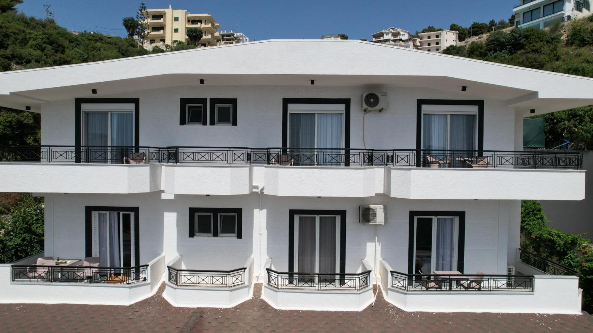 Sunkised Hotel Sarande Exterior photo