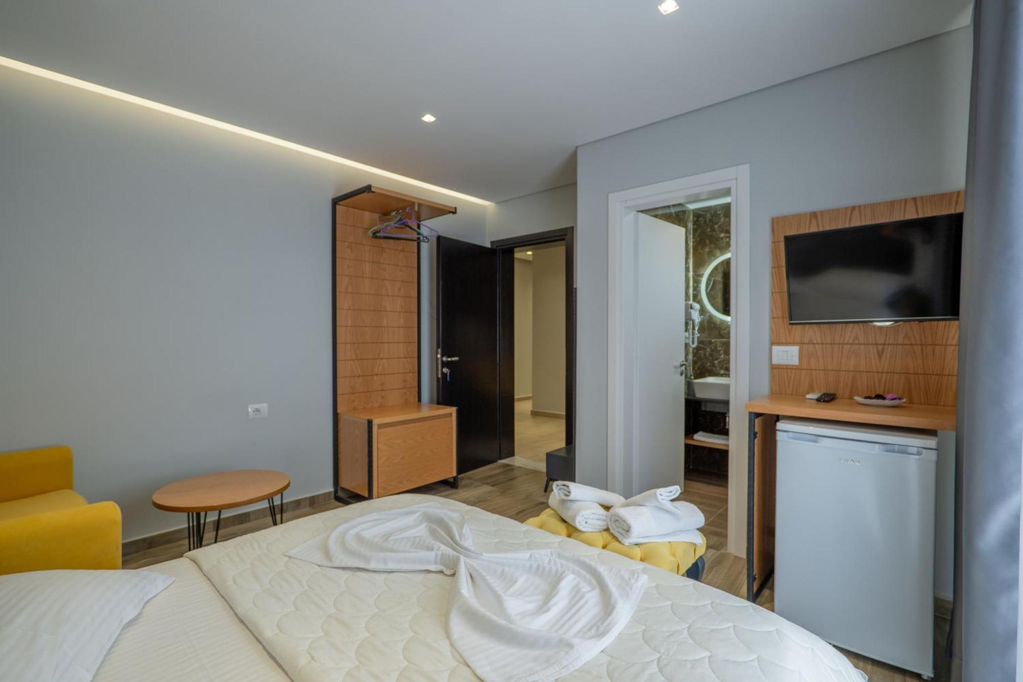 Sunkised Hotel Sarande Exterior photo