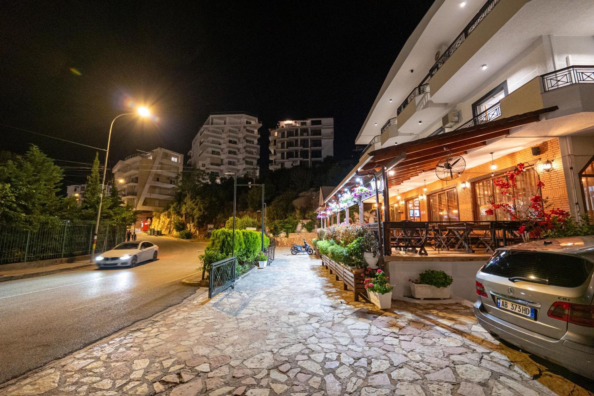 Sunkised Hotel Sarande Exterior photo
