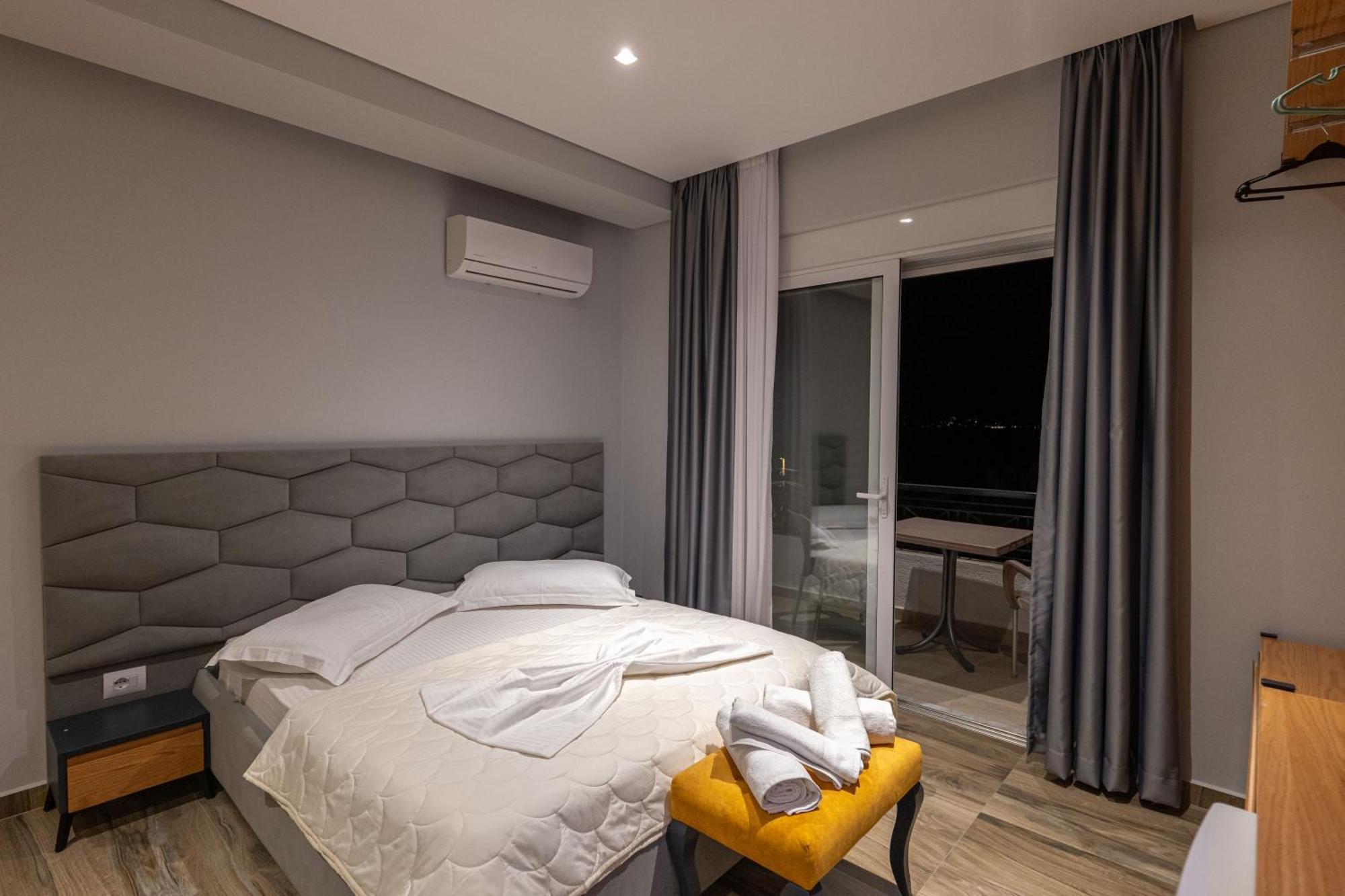 Sunkised Hotel Sarande Exterior photo
